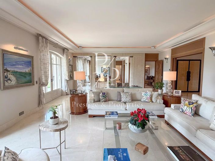 Image No.4-6 Bed House for sale