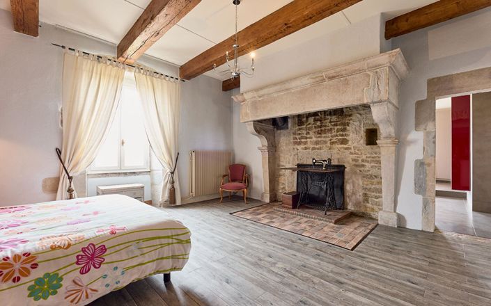 Image No.13-6 Bed Property for sale