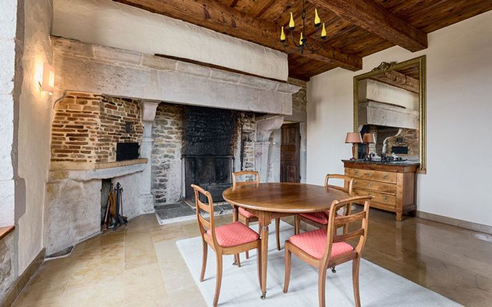 Image No.7-6 Bed Property for sale