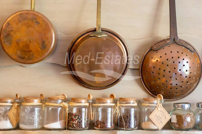 Image No.11-5 Bed House for sale