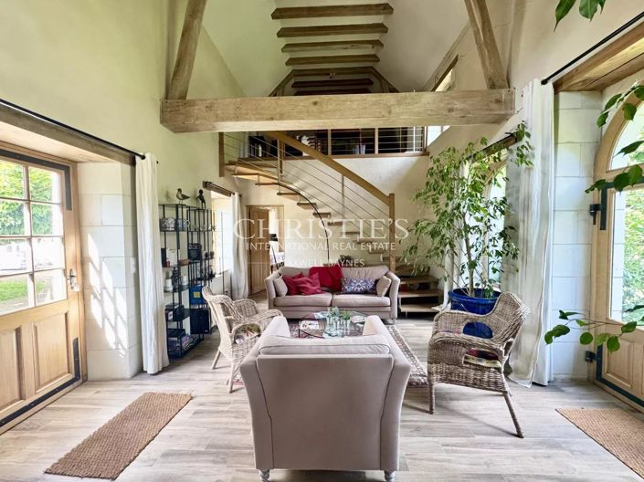 Image No.8-7 Bed House for sale