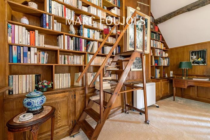 Image No.13-6 Bed House for sale