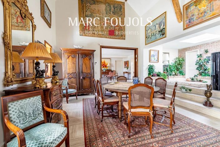 Image No.8-6 Bed House for sale