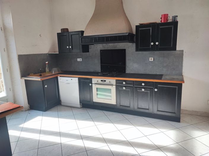 Image No.12-2 Bed House for sale