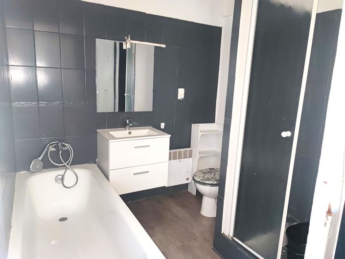 Image No.5-2 Bed House for sale