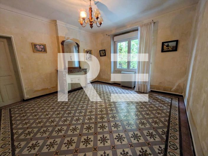 Image No.3-8 Bed House for sale