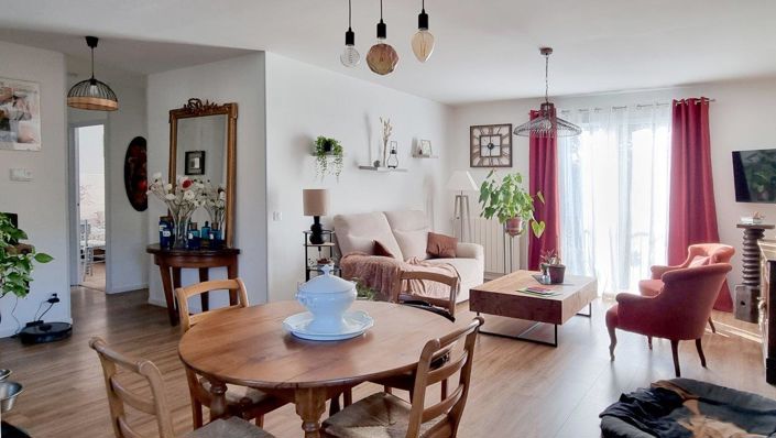 Image No.17-2 Bed House for sale