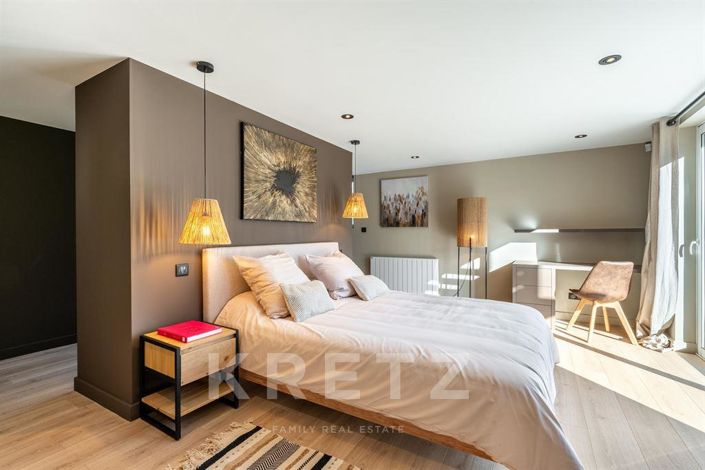 Image No.4-6 Bed House for sale