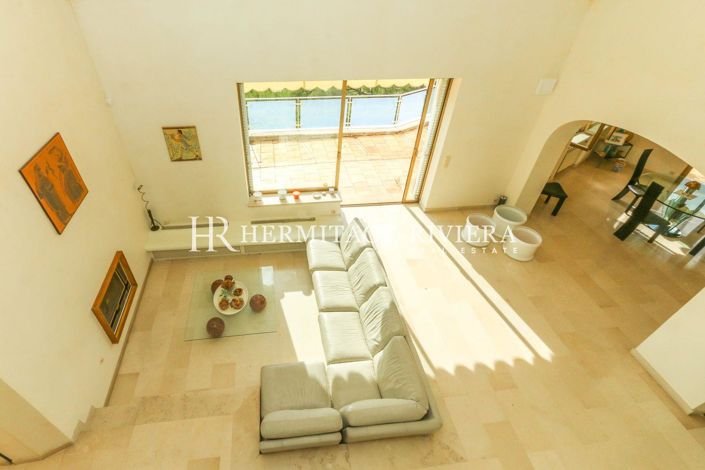 Image No.9-5 Bed House for sale