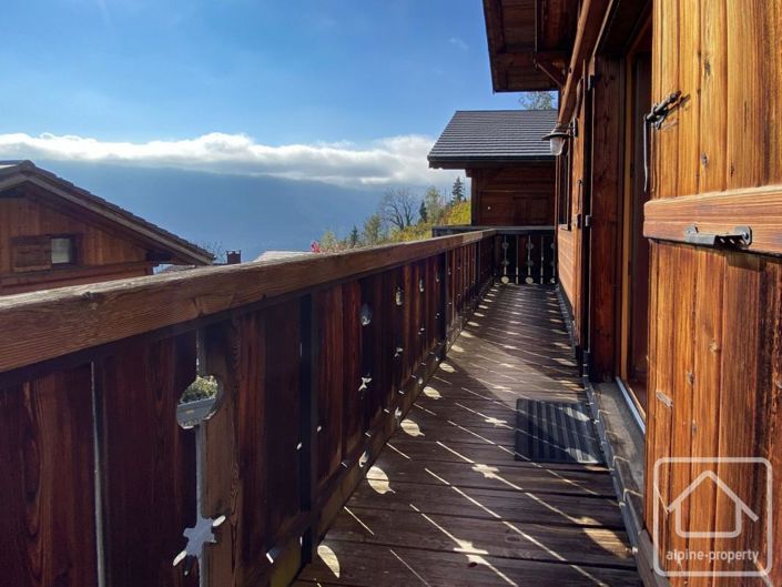 Image No.24-3 Bed Property for sale