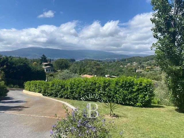 Image No.16-6 Bed House for sale