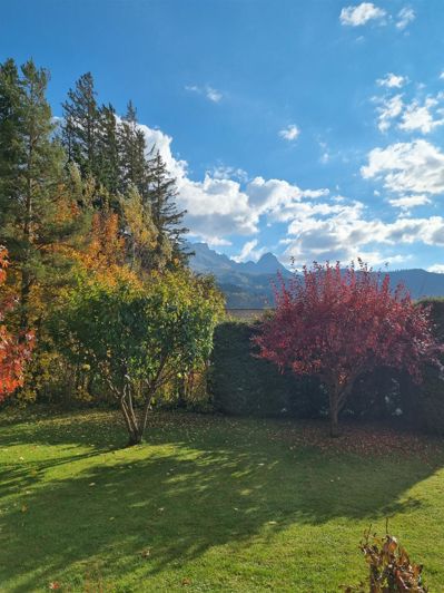 Image No.2-4 Bed House for sale