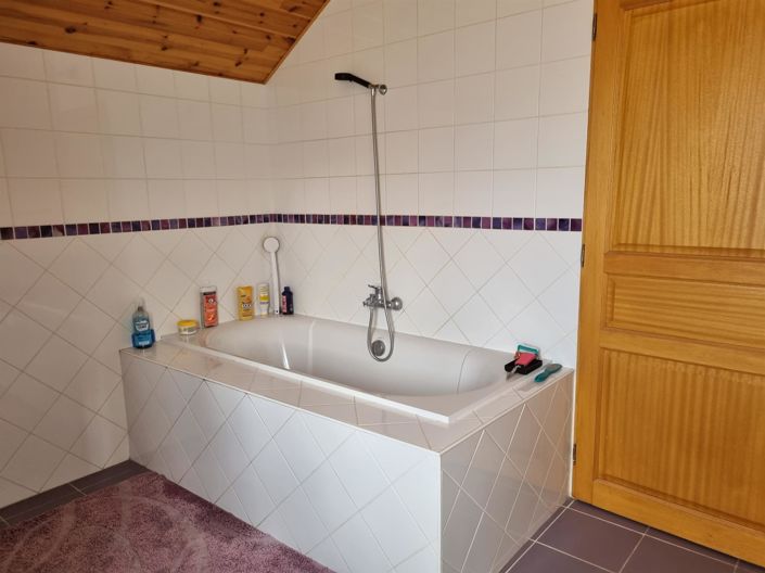 Image No.21-4 Bed House for sale