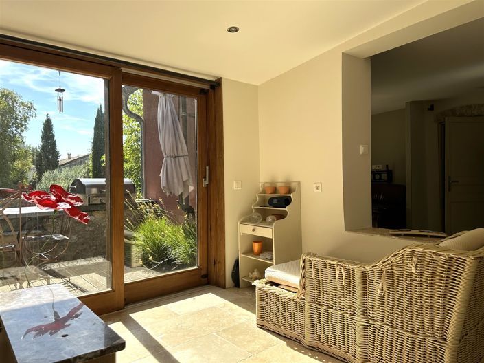 Image No.8-3 Bed House for sale