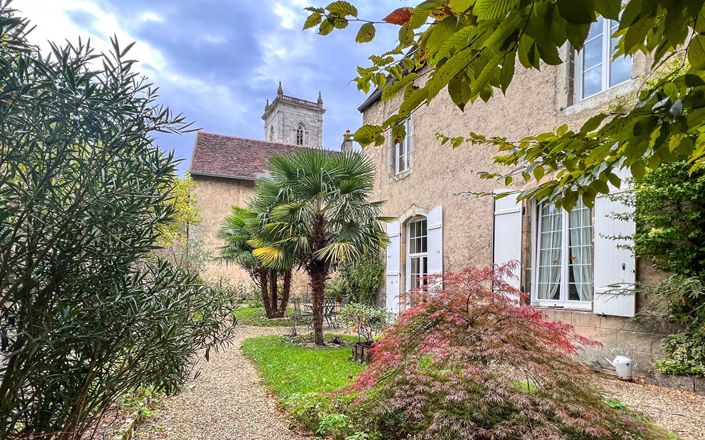 Image No.2-6 Bed Property for sale