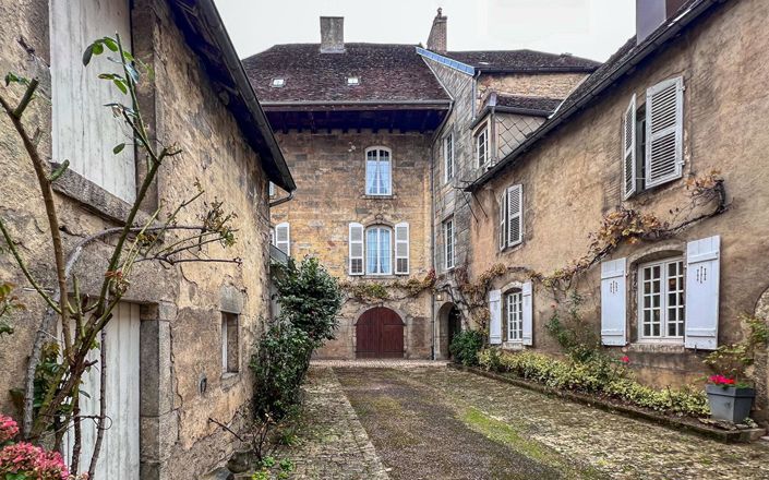 Image No.5-6 Bed Property for sale