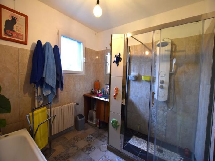 Image No.12-7 Bed House for sale