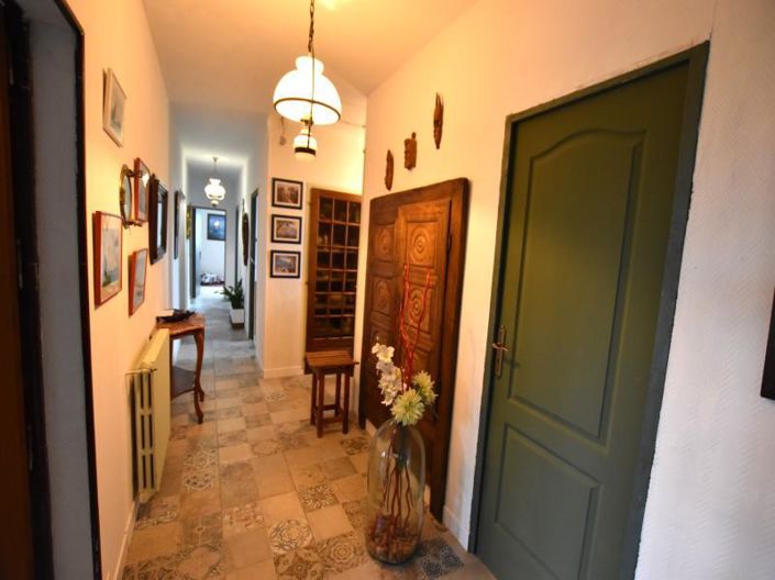 Image No.14-7 Bed House for sale