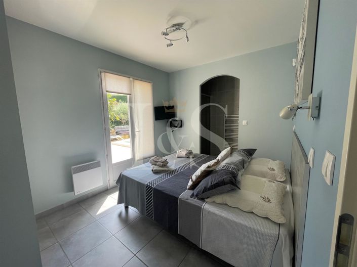 Image No.4-4 Bed House for sale