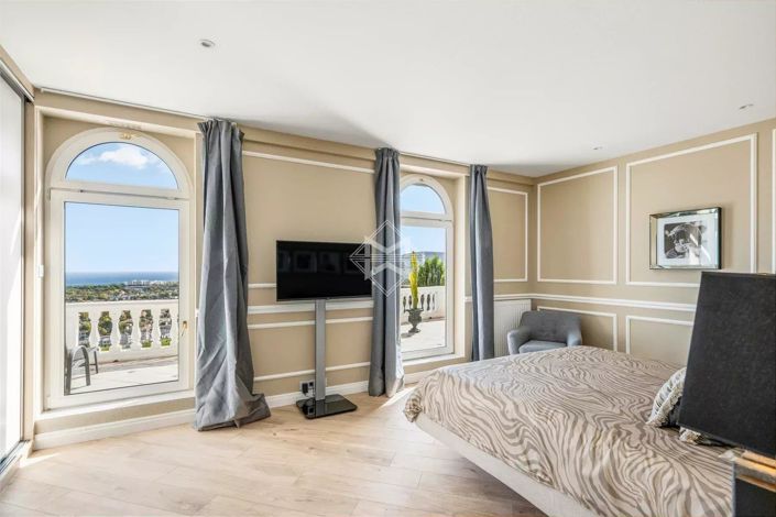 Image No.12-5 Bed House for sale