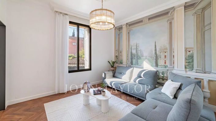 Image No.7-7 Bed House for sale