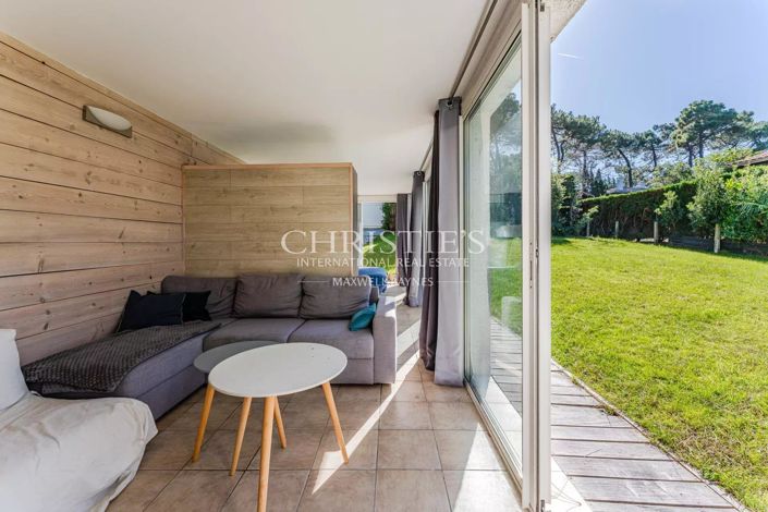 Image No.13-6 Bed House for sale