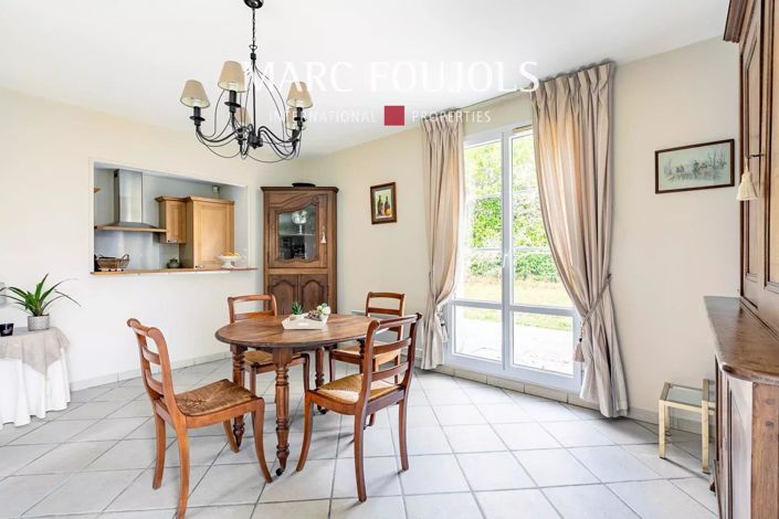 Image No.10-3 Bed House for sale