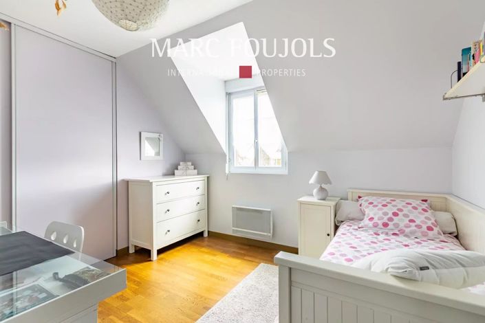 Image No.15-3 Bed House for sale