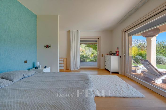 Image No.17-5 Bed House for sale