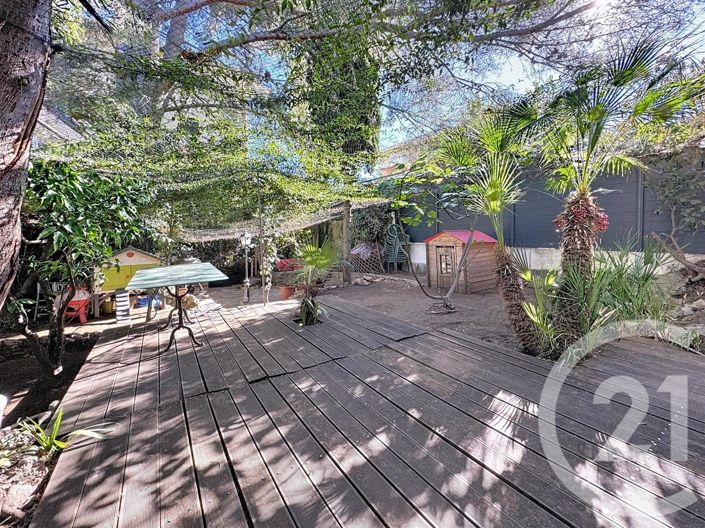 Image No.11-3 Bed House for sale