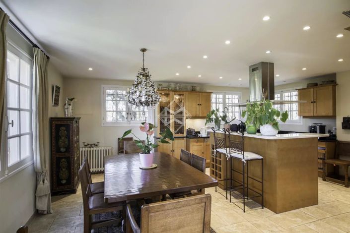 Image No.6-3 Bed House for sale