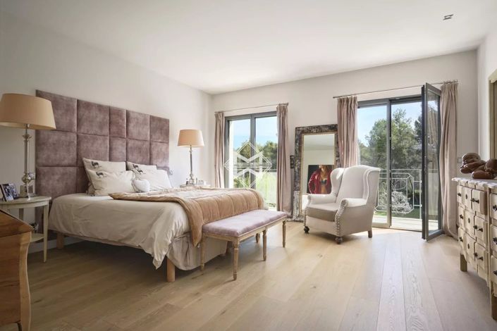 Image No.11-6 Bed House for sale