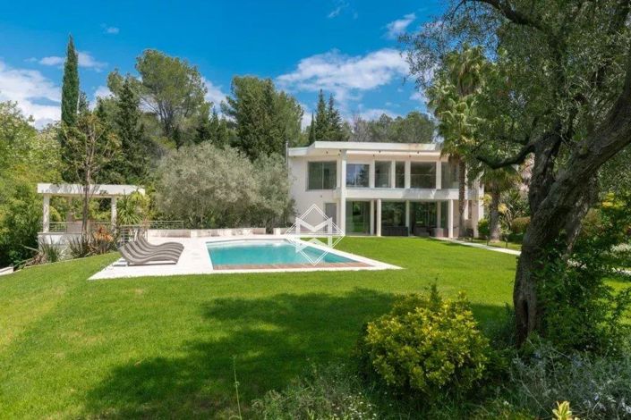 Image No.10-10 Bed House for sale