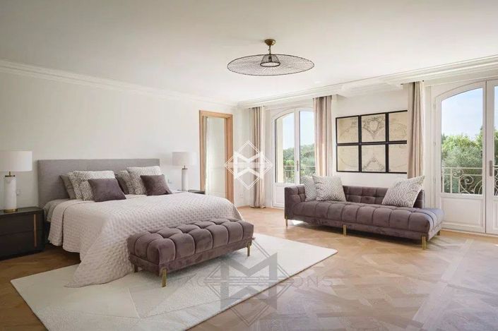 Image No.10-5 Bed House for sale