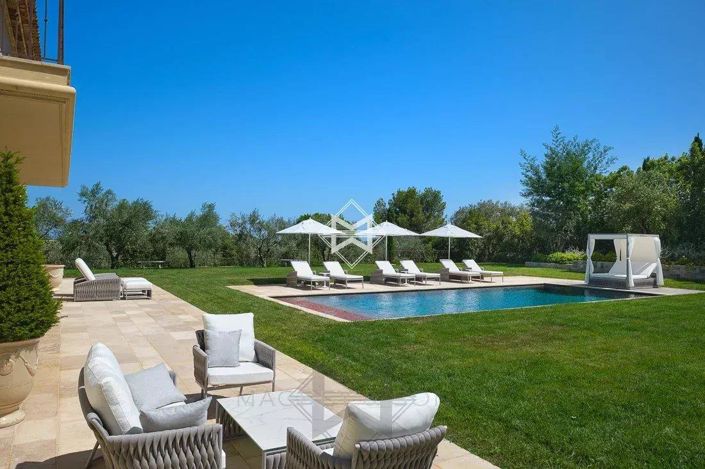 Image No.2-5 Bed House for sale