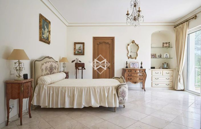 Image No.10-4 Bed House for sale