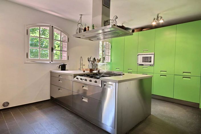 Image No.7-4 Bed House for sale