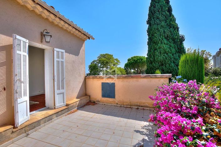 Image No.9-3 Bed House for sale