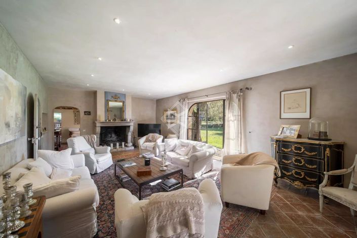 Image No.6-4 Bed House for sale