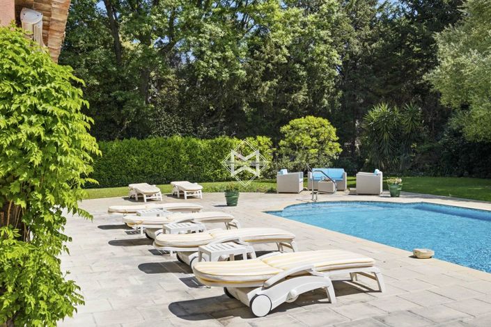 Image No.4-5 Bed House for sale