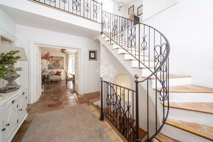 Image No.12-6 Bed House for sale