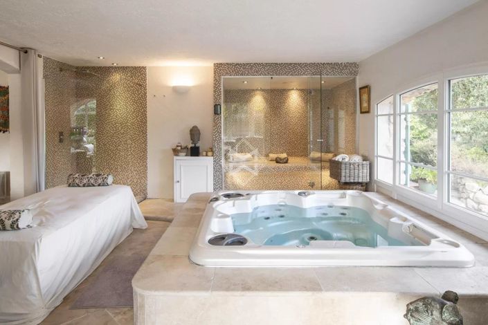 Image No.13-6 Bed House for sale