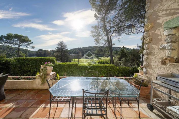 Image No.4-6 Bed House for sale