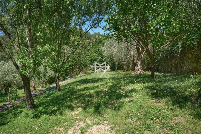 Image No.2-5 Bed House for sale