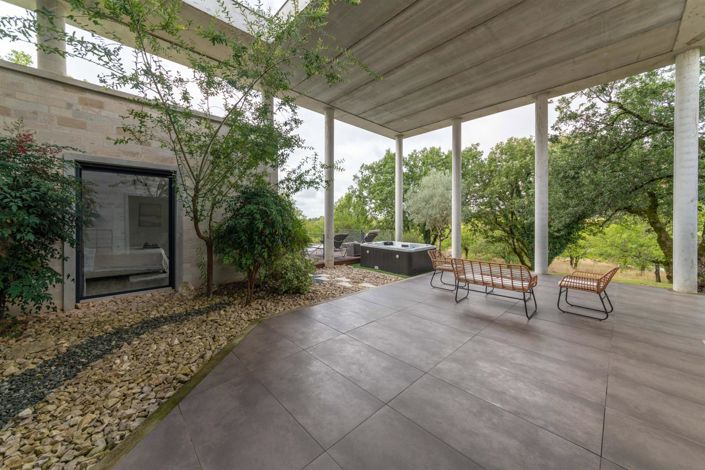 Image No.14-4 Bed House for sale