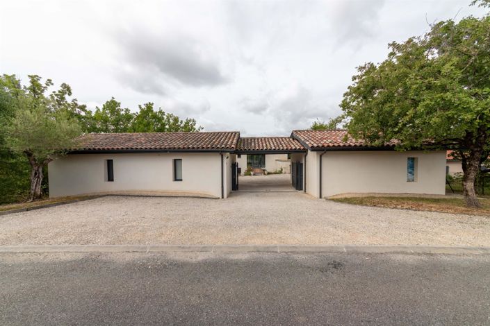 Image No.18-4 Bed House for sale