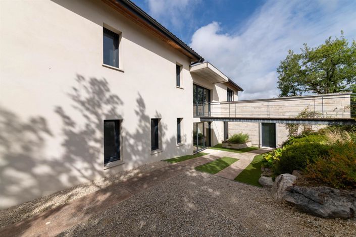 Image No.3-4 Bed House for sale