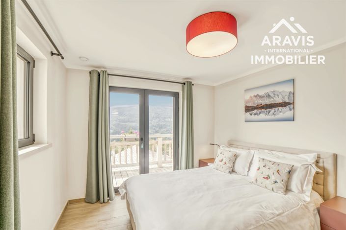 Image No.14-6 Bed House for sale