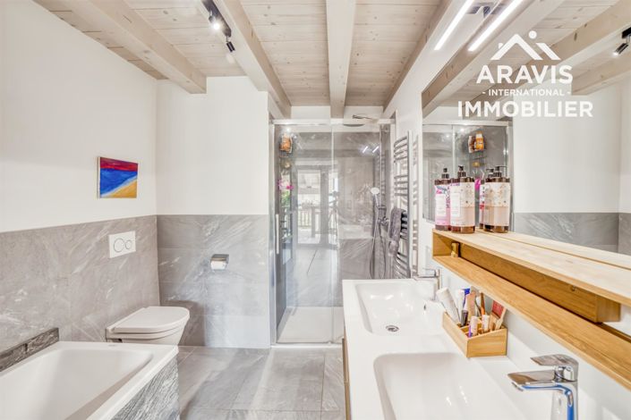 Image No.6-6 Bed House for sale