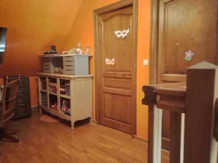 Image No.12-4 Bed House for sale